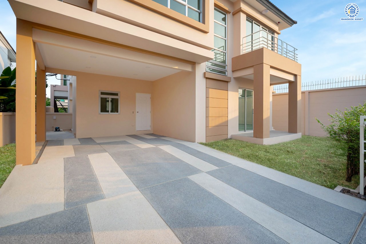 บ้านมือสองตกแต่งใหม่ โครงการ ไลฟ์บางกอกบูเลอวาร์ด ปิ่นเกล้า-เพชรเกษม เนื้อที่กว้างกว่า 52.5 ตร.ว ฟังก์ชัน 3 ห้องนอน 3 ห้องน้ำ 2 ที่จอดรถ บนทำเลศักยภาพ ติดถนนพุทธมณฑลสาย4 เหมาะสมกับทุกครอบครัว ใกล้แหล่งช้อปปิ้ง "เซ็นทรัล ศาลายา" รถไฟฟ้าสายสีน้ำเงิน "สถานีหลักสอง" และจุดขึ้นทางด่วน "ศรีรัช-วงแหวน"